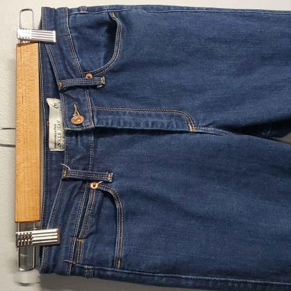 Abercrombie & Fitch jeans women's size 6R blue high rise ankle zippered outside - Picture 5 of 11
